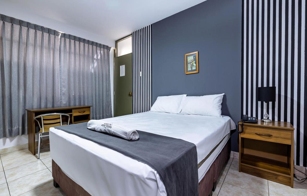Hotel Taurus Piura Kültér fotó
