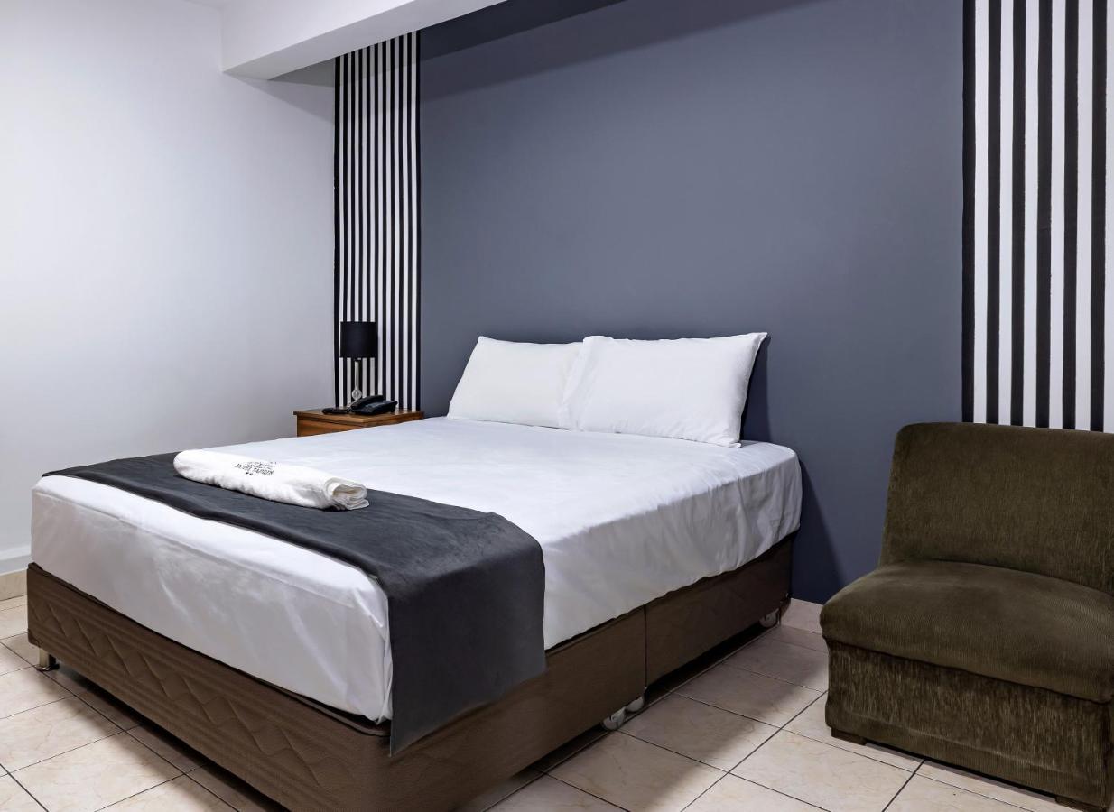 Hotel Taurus Piura Kültér fotó